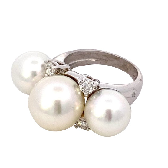 Ring 3 pearls and 4 diamonds 14kt white gold - Gaines Jewelers