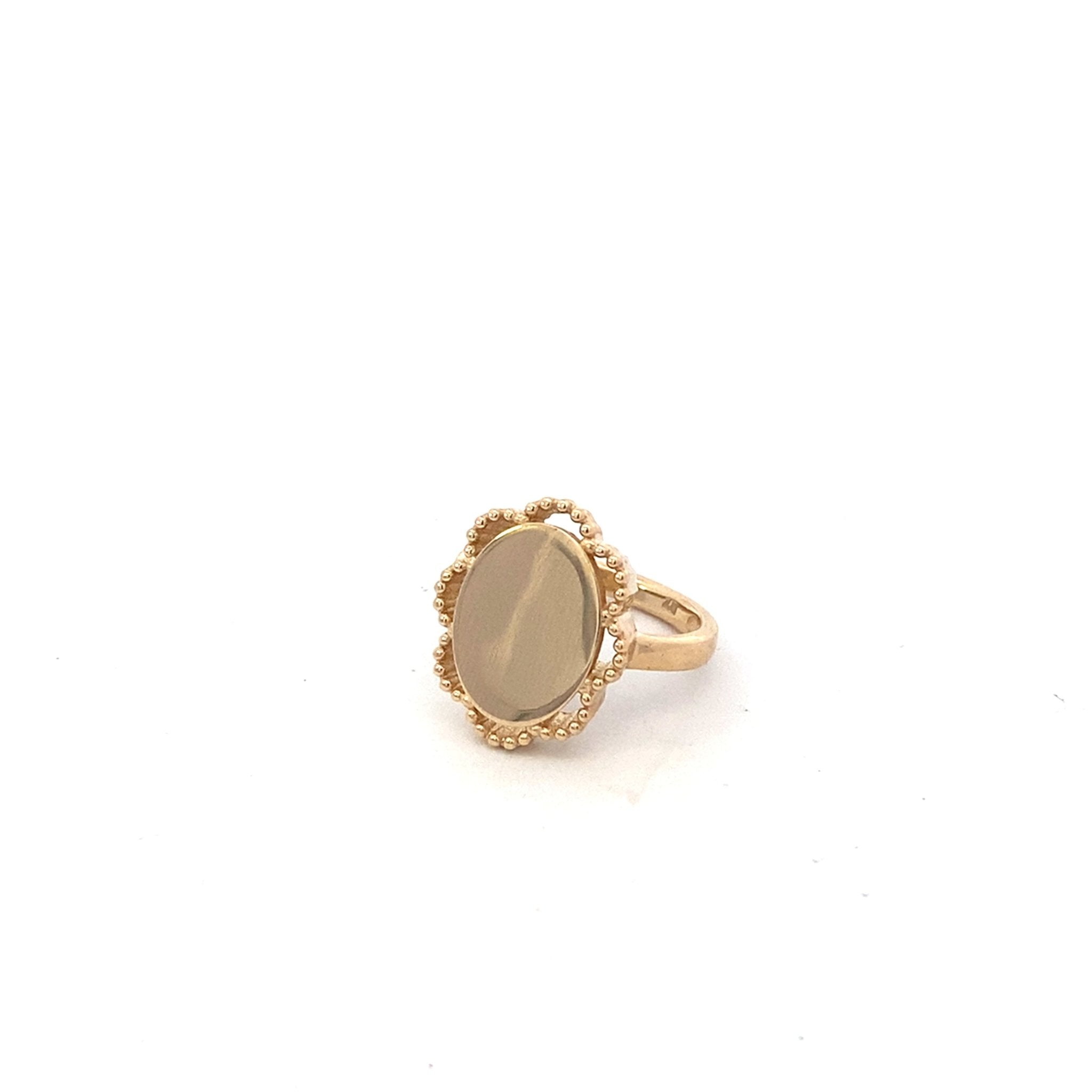 Ring classic signet with a scalloped, beaded edge 14kt yellow gold - Gaines Jewelers