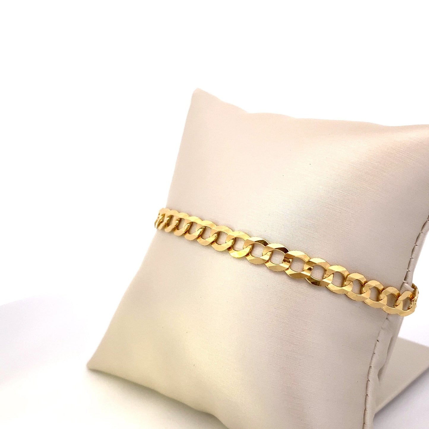 Bracelet -10K Gold 5.7mm Men's Comfort Curb Chain - Gaines Jewelers