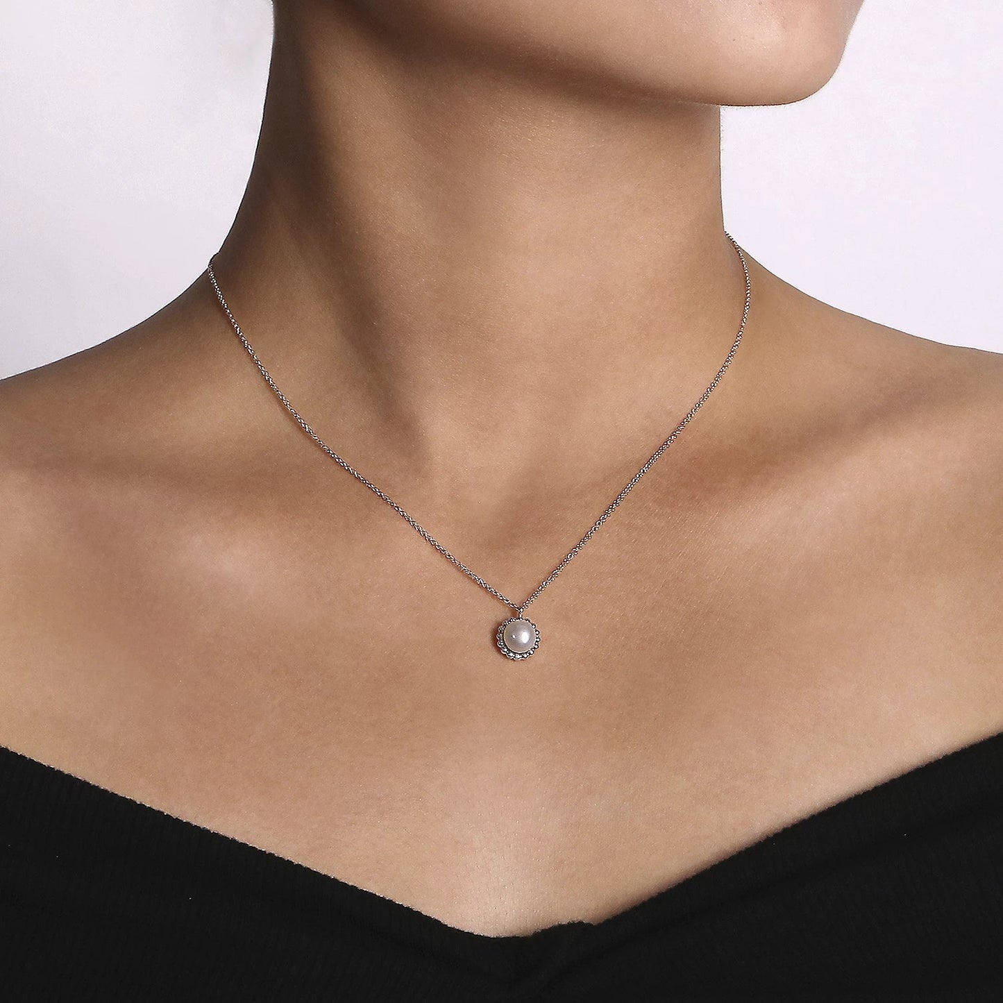 Necklace-.925 Sterling Silver pearl with beaded border - Gaines Jewelers