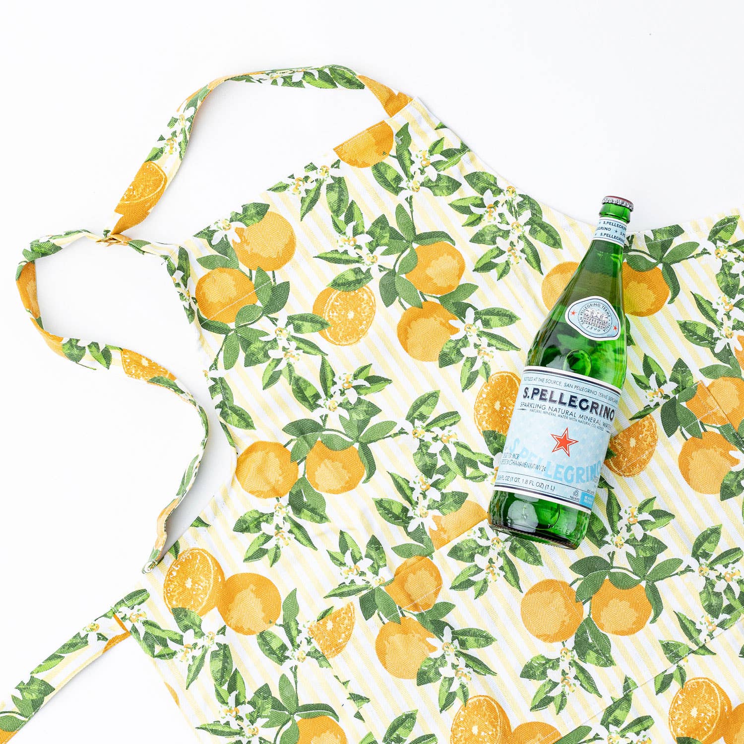 8 Oak Lane - Orange Blossom Apron - Gaines Jewelers