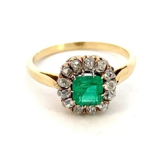 Antique ring single emerald with diamond halo cluster yellow gold - Gaines Jewelers