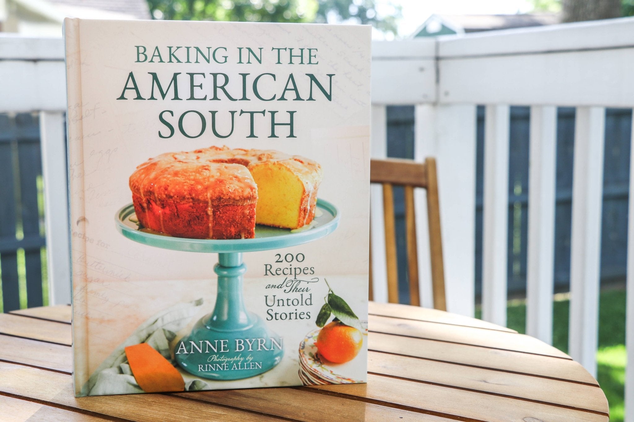 Baking In the American South : 200 Recipes and Their Untold - HarperCollins Christian Publishing - Gaines Jewelers