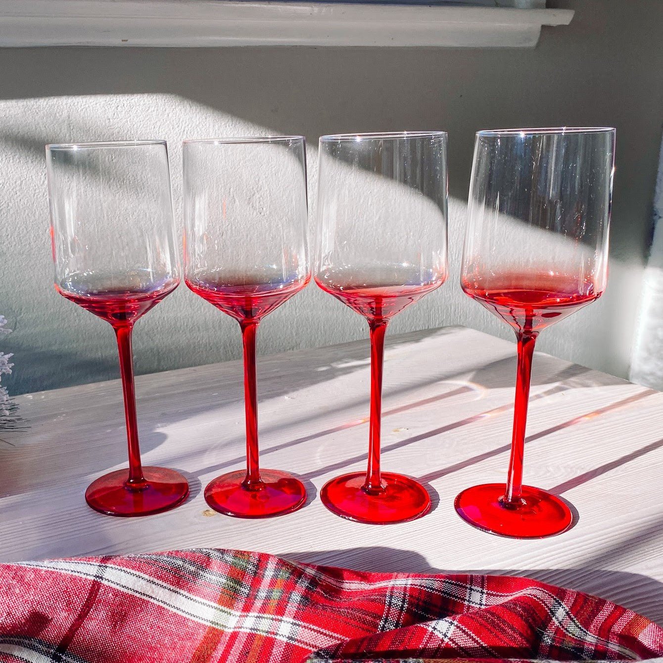 Berry Wine Glass - Set of 4 - Brydeen - Gaines Jewelers