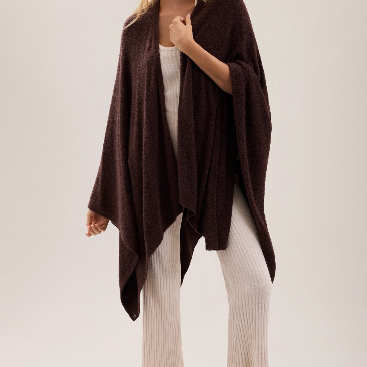 CozyChic Lite® Weekend Wrap - Umber - Barefoot Dreams - Gaines Jewelers