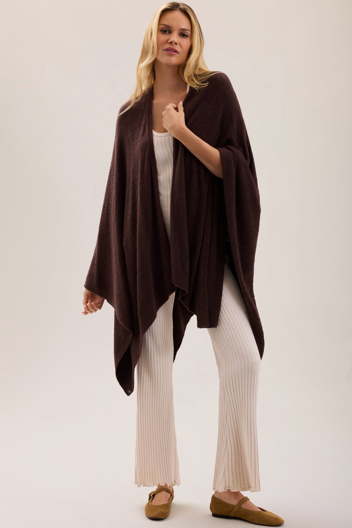 CozyChic Lite® Weekend Wrap - Umber - Barefoot Dreams - Gaines Jewelers