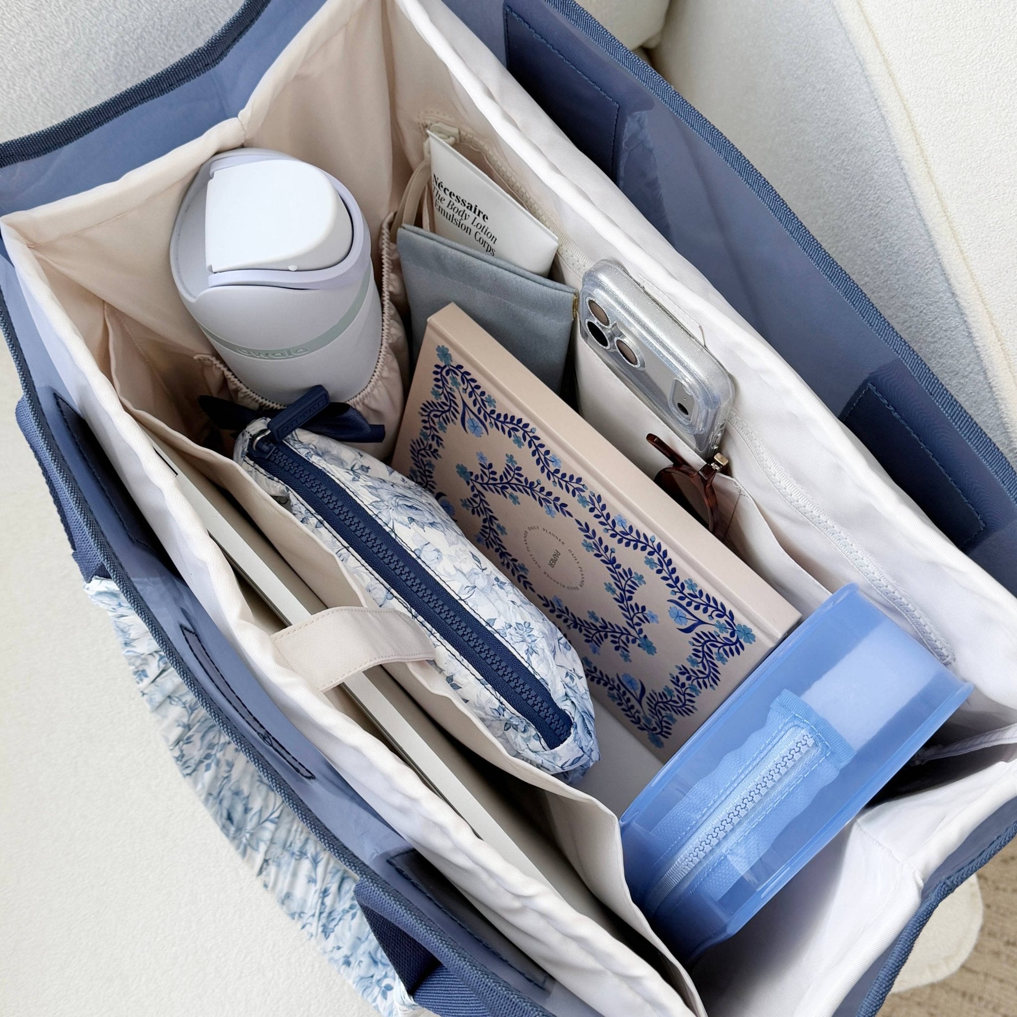 Jelly Tote Organizer - French Vanilla - Case-Mate - Gaines Jewelers