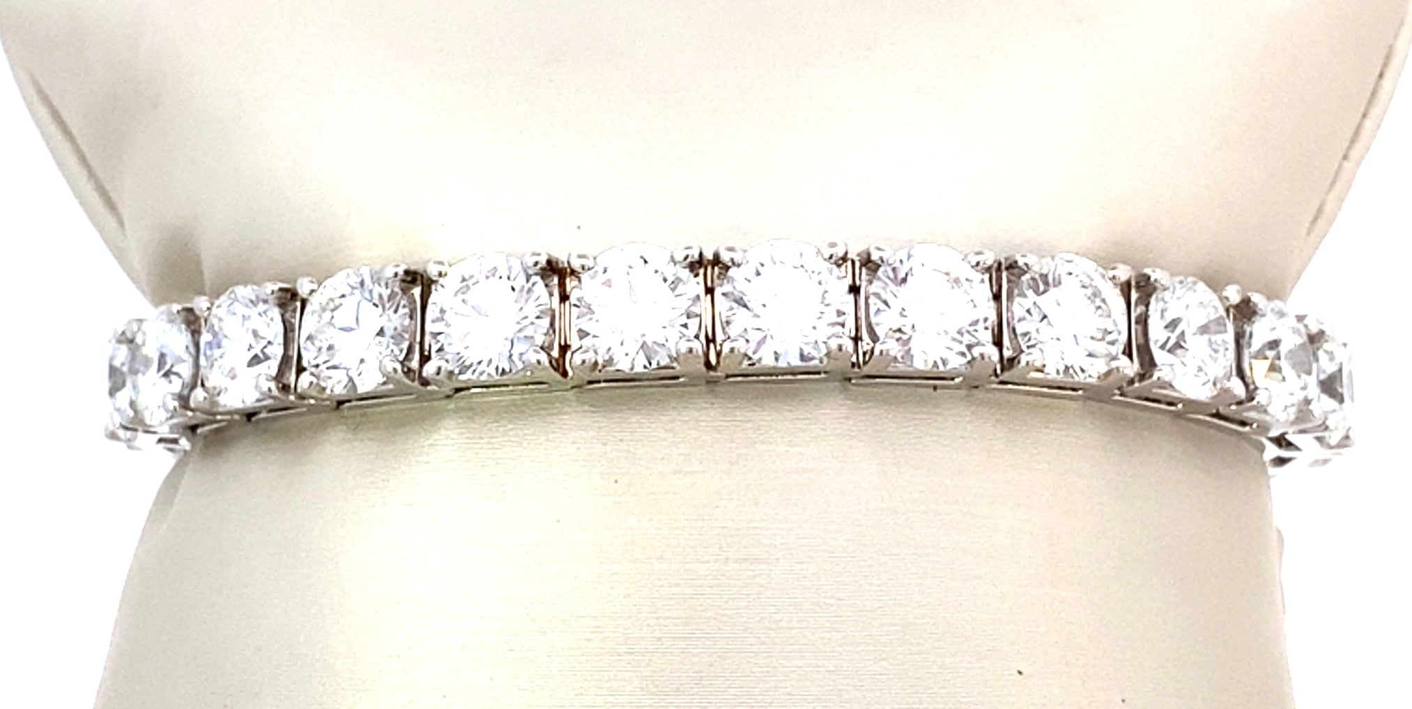 ****Lab Diamond bracelet 25 round=25.62ct 14kt white gold - Gaines Jewelers