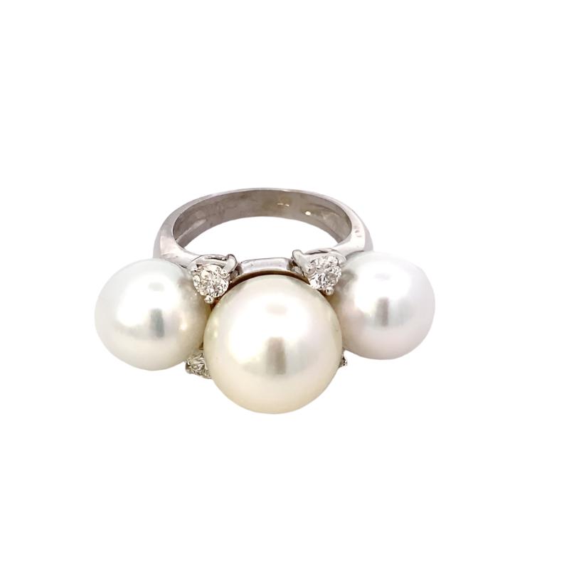 Ring 3 pearls and 4 diamonds 14kt white gold - Gaines Jewelers