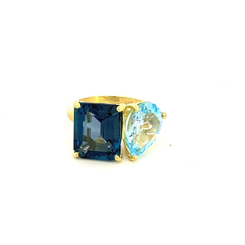 Ring set with a London blue topaz and a Sky blue topaz 14kt yellow gold - Gaines Jewelers