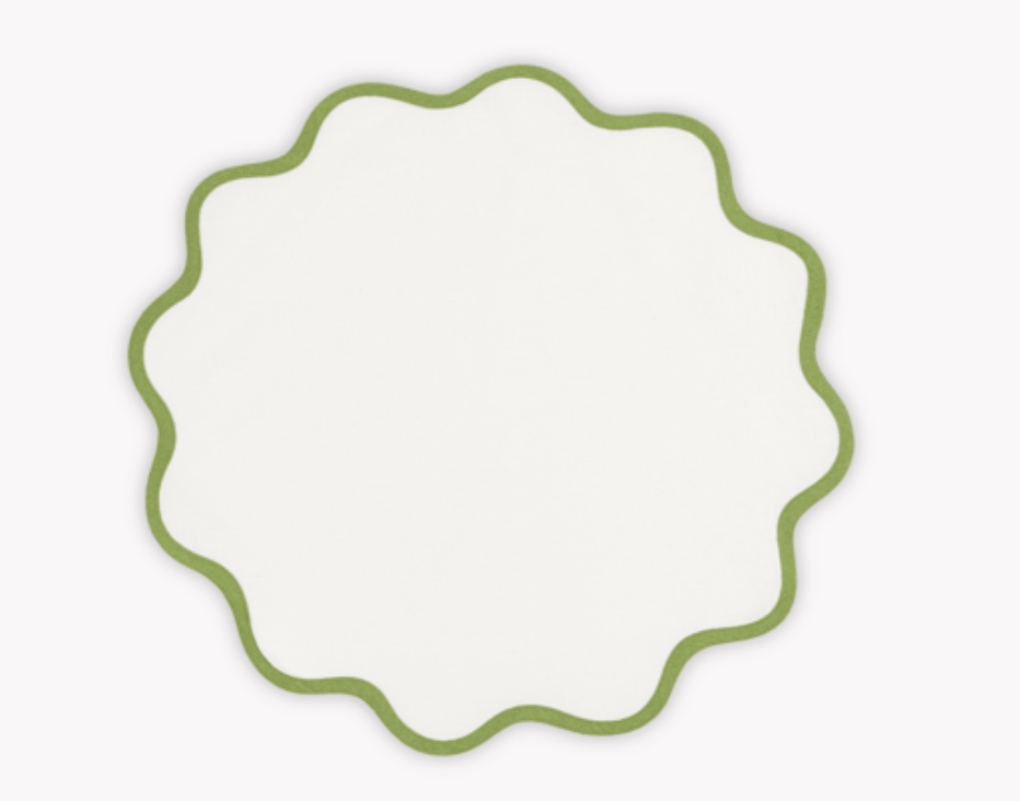 Scallop Edge Circle Placemat 16" Round - Set of 4 Grass - Matouk - Gaines Jewelers