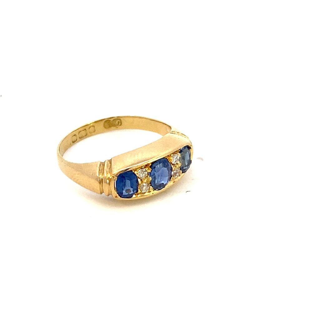 Antique ring 3 oval sapphires diamond - Gaines Jewelers