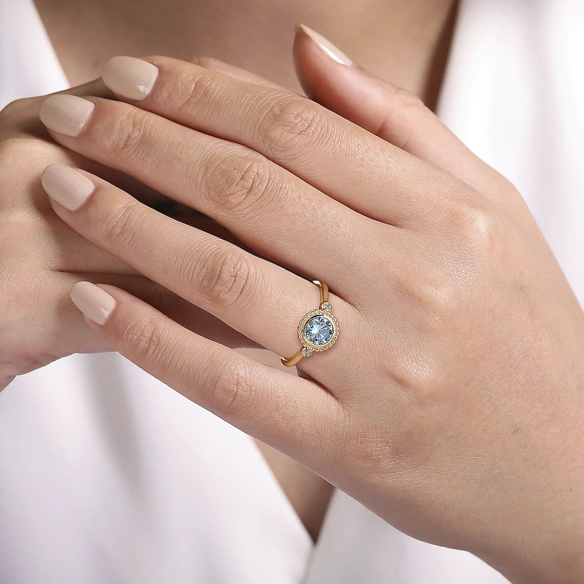 Ring blue topaz and diamond in bead bezel 14kt yellow gold - Gaines Jewelers